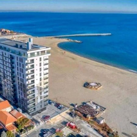 Faleza Nord Apartament De Lux Nou Pe Malul Marii Constanţa Buitenkant foto